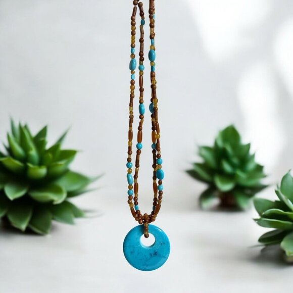 Vintage Dyed Howlite & Wood Bead Necklace Boho Layered Style Round Pendant - Picture 2 of 8